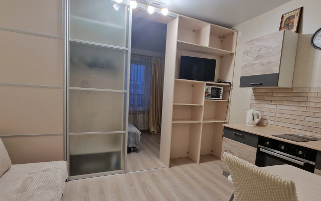 Na Neftyanikov 7 Flat