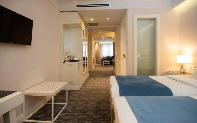 City Avenue Hotel
