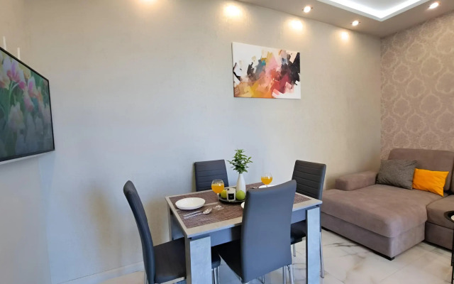 Apartaments v Zhk Metropol s Krasivym Vidom na Gory