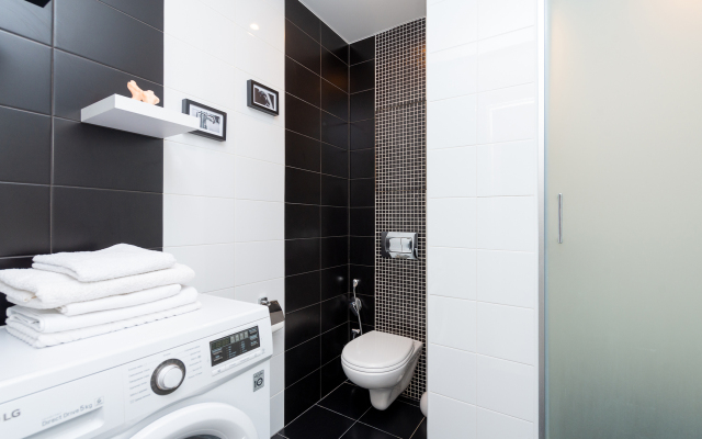 Family Flat near Neurosurgical Center
