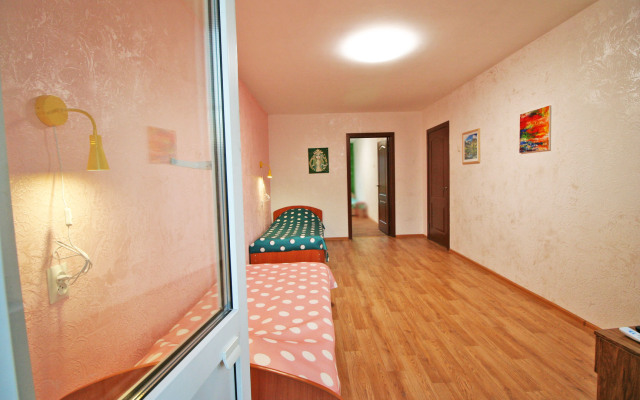 Petrovskie Na Geroyev 4  VdokhnovenieApartments