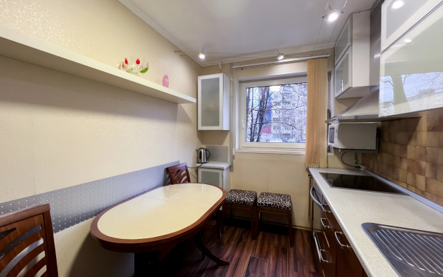 Квартира 3-комнатная на Беринга 10