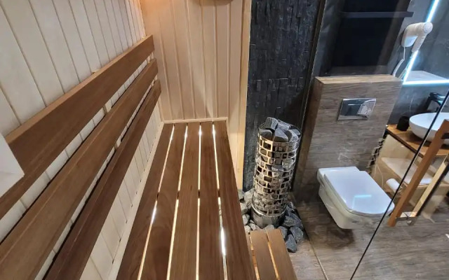 Spa Loft s Saunoy i Dzhakuzi v ZHK Metropolis Flat