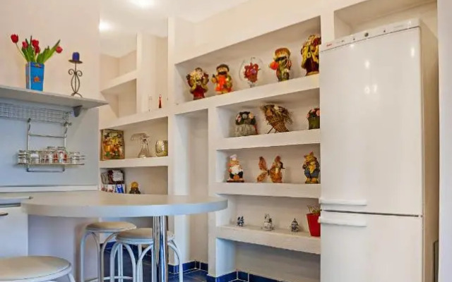 Меблированные комнаты Версаль на Брестской