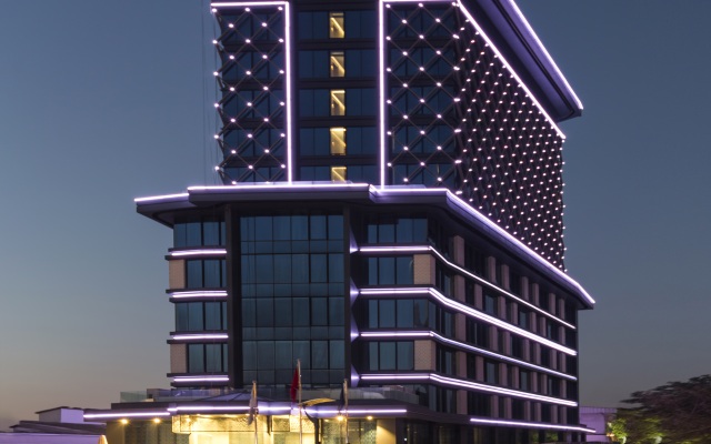 Golden Tulip Istanbul Bayrampasa