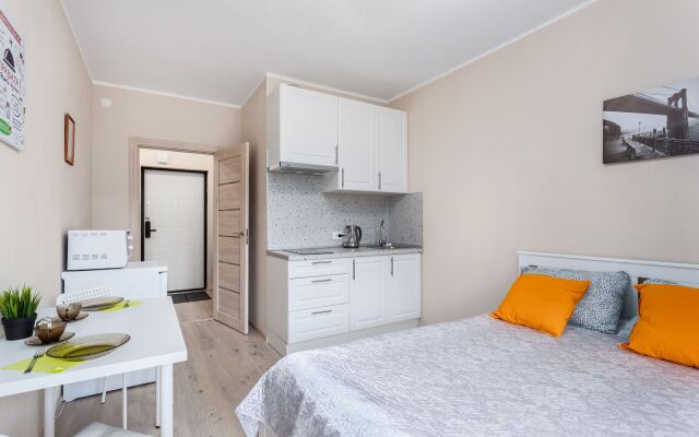FlatHome24 U Metro Ploshchad Muzhestva Apartments