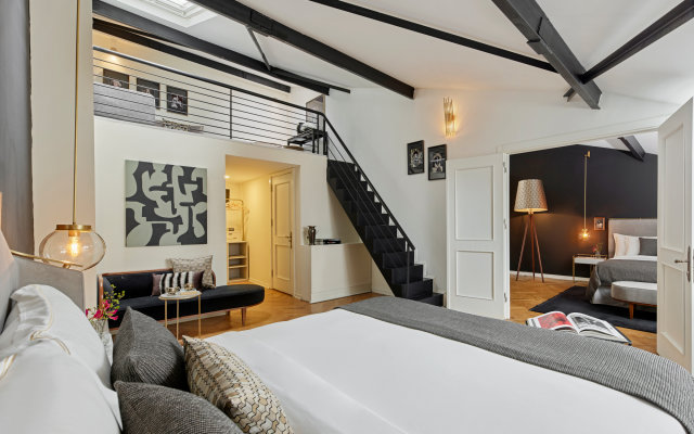 Mr CAS Hotels