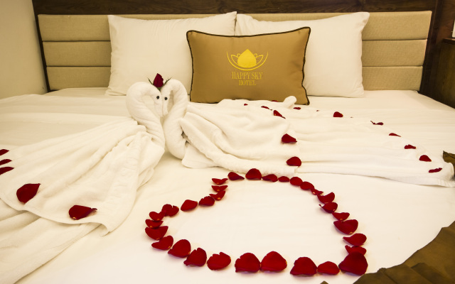 Happy Sky Hotel