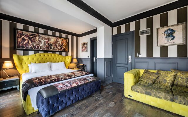Art & Interiors Hotel