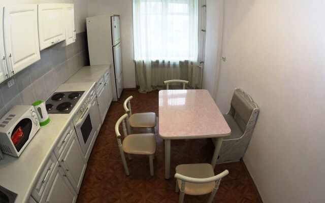 Chelyuskintsev 5 Apartments