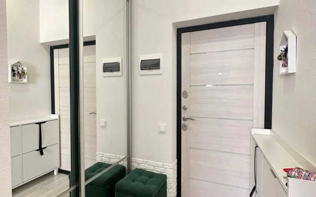 More Kvartir Ryadom Ekopapk s Zhivopisnym Ozerom Apartment