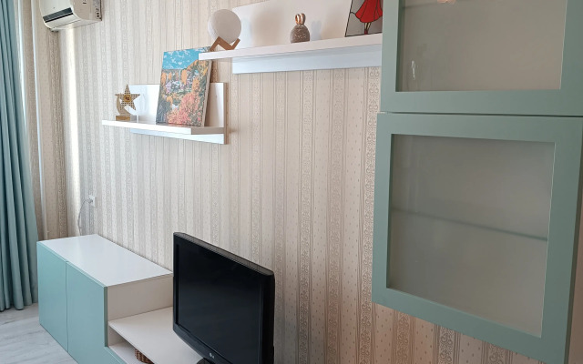 Uyutnaya 2-Khkomnatnaya Na Rechnoy Naberezhnoy Flat