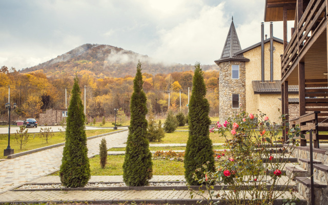 Gornaya Sloboda Hotel