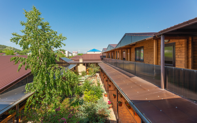 Viktoriya TWO Guest House