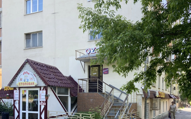 Prostornaya Odnokomnatnaya S Khoroshey Lokatsiey Flat