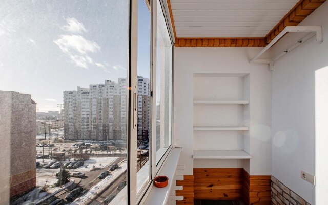 Ryadom s tsentrom i vokzalom na 9 gostei Flat