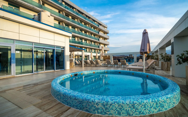 Grace El Paraiso Hotel