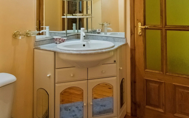 Bolshoy Kottedzh Dlya Vashikh Meropriyatiy Private House