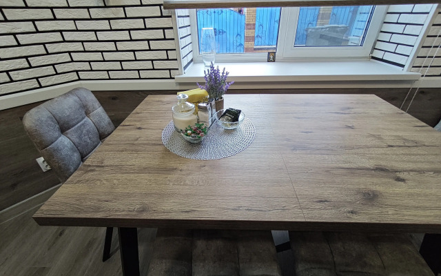 Na Krasnoy Armii 136/1 Apartments