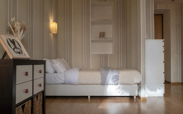 Stilnaya Na Bronnoy U Patriarshikh Prudov Flat