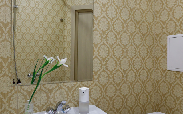 Апартаменты на Революционной 4