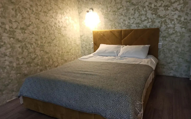 V Paratunke Ryadom Bassejn Flat