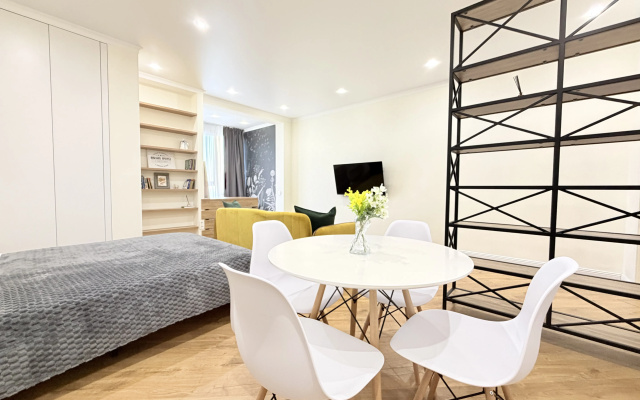 Apartamenty Stil'naa studia v otlicnoj lokacii v Centre Kazani v ZK Manhetten