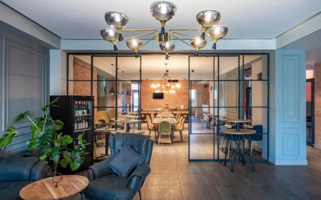 Отель Address 9D