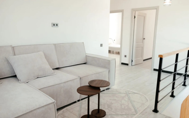 Chastnyij Dom s Novyim Remontom Private house