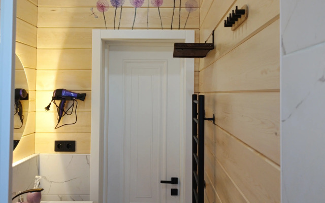 V Gostyakh U Dubrovskikh Guest house