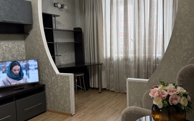 Odnokomnatnaya Kvartira na 1 Etazhe Flat