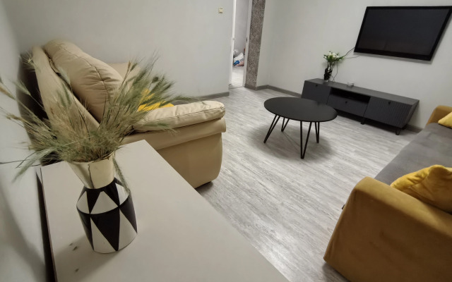 2k. v Tsentre Zelenogradska Apartments