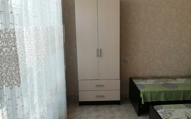 Na Krutoy Guest House