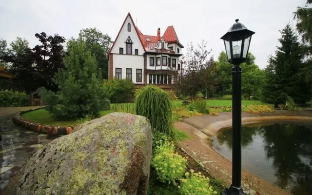 Co Svoim Bannym Kompleksom I Baccejnom Private House