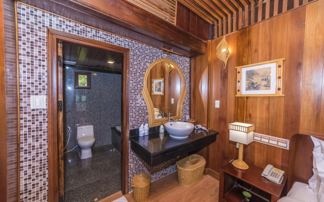 Sankofa Village Hill Resort and Spa Hotel