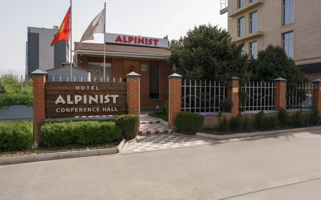 Alpinist Hotel