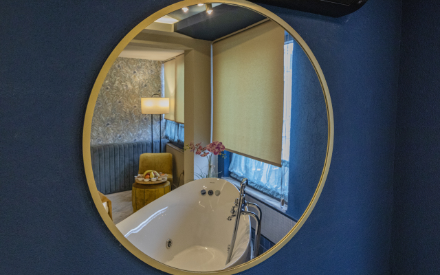 Ayramin Deluxe Hotel