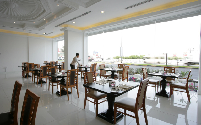 Ramada By Wyndham Beach Hotel Ajman