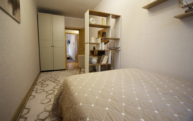 Trekhkomnatnaya S Izolirovannymi Komnatami Na Kievskoy Flat