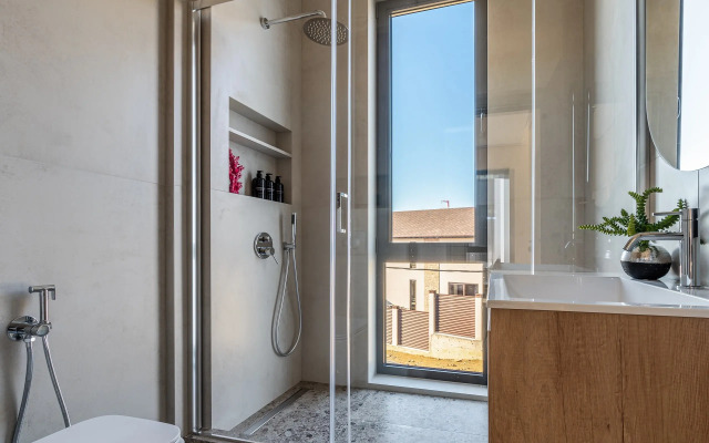 Granat s Basseynom i Mangalnoy Zonoy Villa