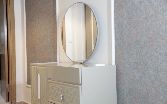 Отель Solo Suites