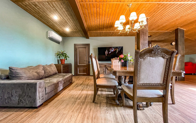 Квартира Мансарда с террасой у Театральной площади