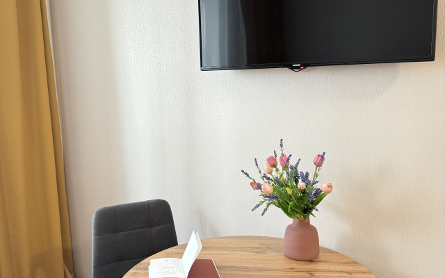 Studiya V Teplykh Ottenkakh Flat
