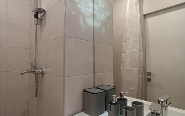 Priyatnaya Studiya U Metro Pushkinskaya Flat