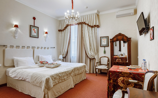 Bristol Hotel