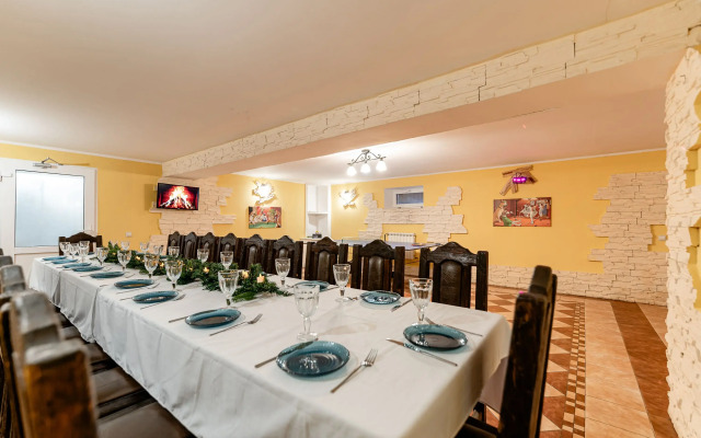 V Beleutovo S Basseynom I Saunoy Private house