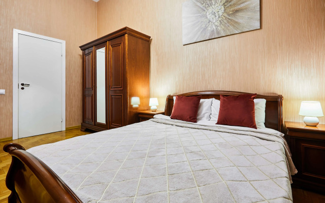 Flatstay S Erkerom I Vysokimi Potolkami Apartments