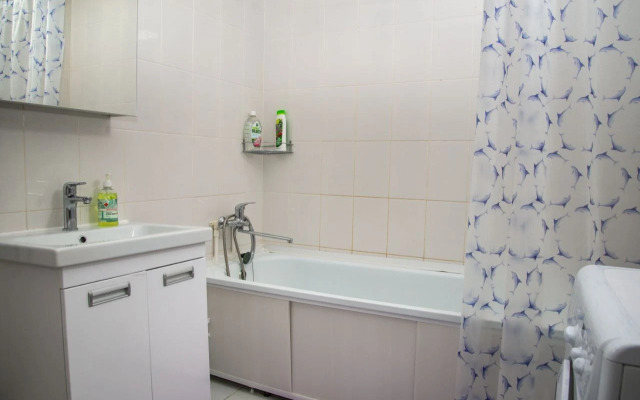 Uyutnaya Ryadom S Kristall Mat I Ditya Flat