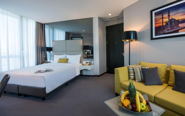 Centro Westside by Rotana Hotel
