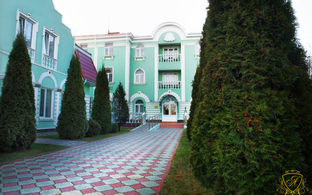 Aleksandriya-Peterhof Hotel